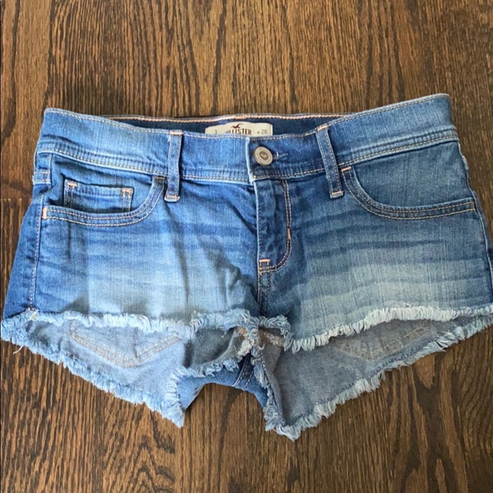 Size 3 Hollister Jean shorts